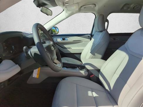 New 2026 Ford Explorer Active image 4