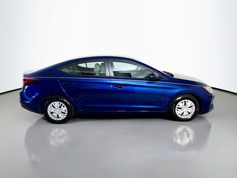 Used 2019 Hyundai Elantra SE image 11