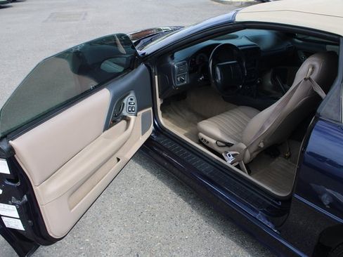 Used 1998 Chevrolet Camaro Z28 w/ Sport Appearance Pkg image 16