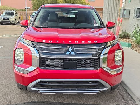 New 2026 Mitsubishi Outlander SE image 2