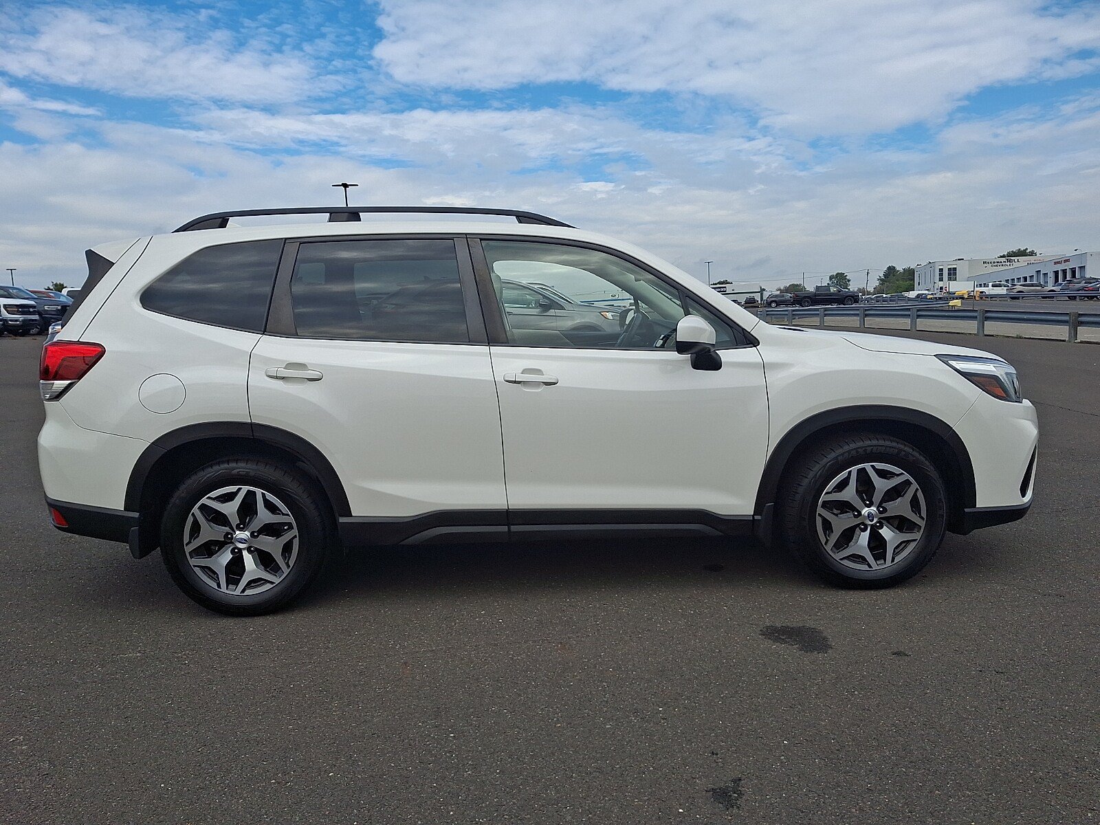 Used 2021 Subaru Forester Premium AWD/4WD image 7
