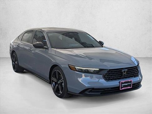 Used 2025 Honda Accord Sport image 7