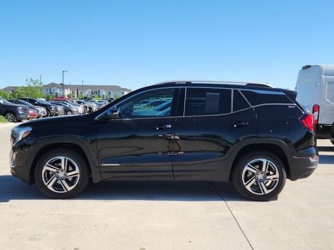 Used 2020 GMC Terrain SLT AWD/4WD image 2