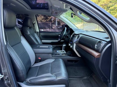 Used 2020 Toyota Tundra Limited w/ Limited Premium Package AWD/4WD image 9