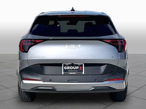 Certified 2026 Kia Sportage LX FWD image 5