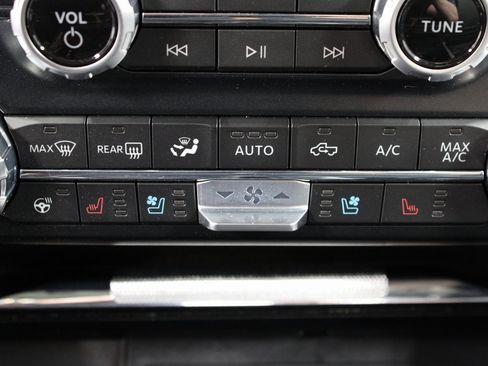 Used 2022 Ford F150 Platinum w/ Equipment Group 701A High image 71