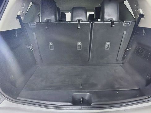 Used 2022 Nissan Pathfinder SL FWD image 29