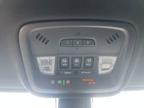 Used 2023 Chevrolet Traverse RS w/ LPO, Floor Liner Package image 26