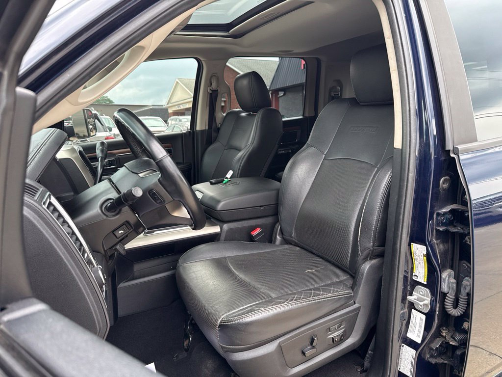 Used 2013 RAM 2500 Laramie w/ Convenience Group AWD/4WD image 2