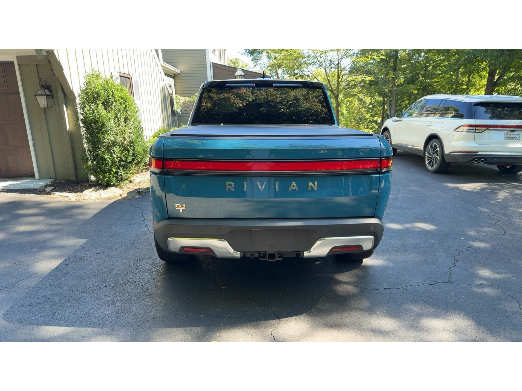 Used 2022 Rivian R1T Adventure AWD/4WD image 4