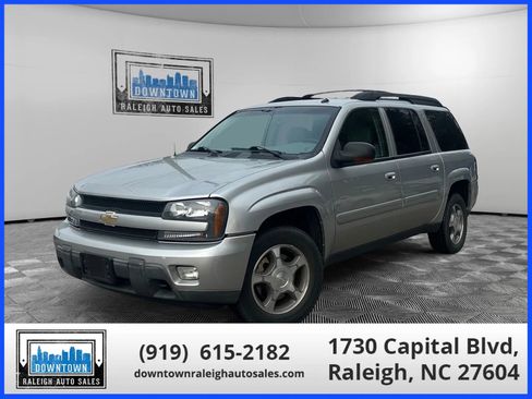 Used 2005 Chevrolet TrailBlazer EXT LT Extended Sport Utility 4D w/ Luxury Package image 18