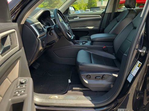 Used 2021 Volkswagen Atlas SE w/ Panoramic Sunroof Package AWD/4WD image 18