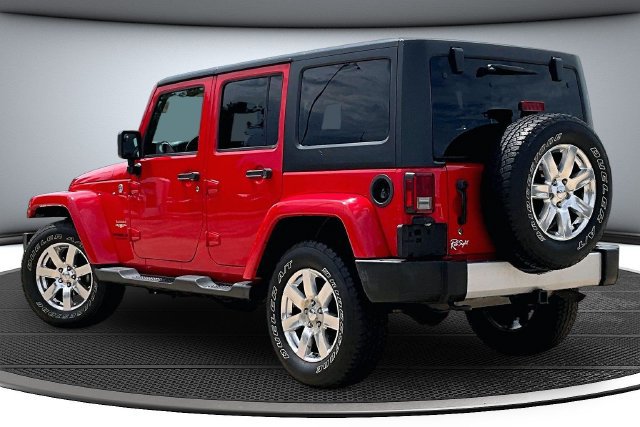 Used 2015 Jeep Wrangler Unlimited Sahara w/ Connectivity Group AWD/4WD image 4