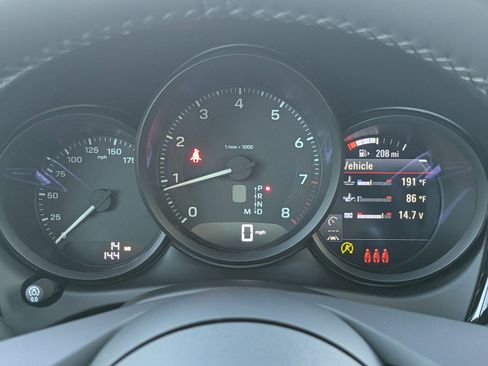 New 2026 Porsche Macan image 16