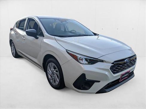 Certified 2025 Subaru Impreza 2.0i image 7