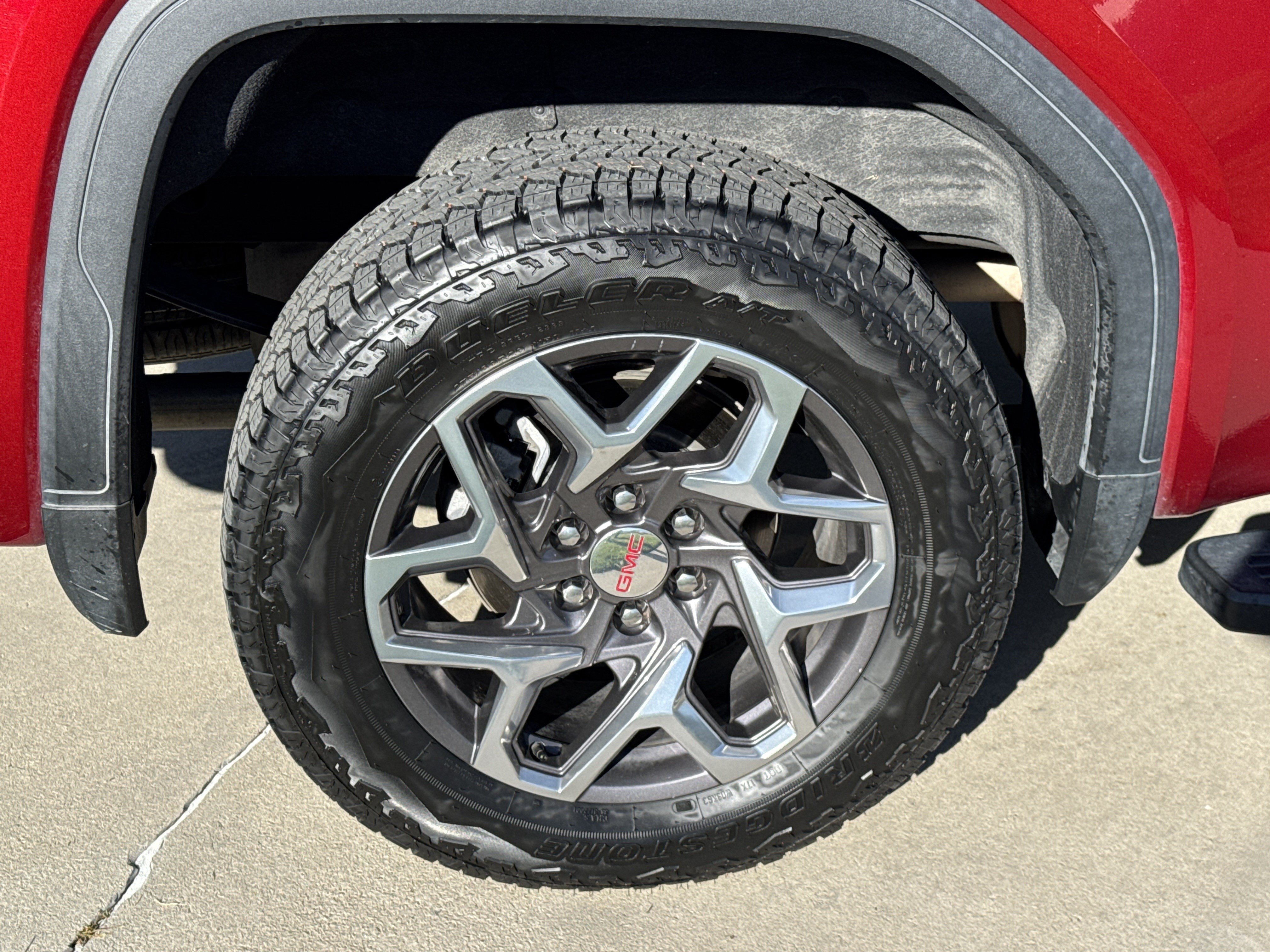 Used 2022 GMC Sierra 1500 SLT w/ SLT Convenience Package AWD/4WD image 12