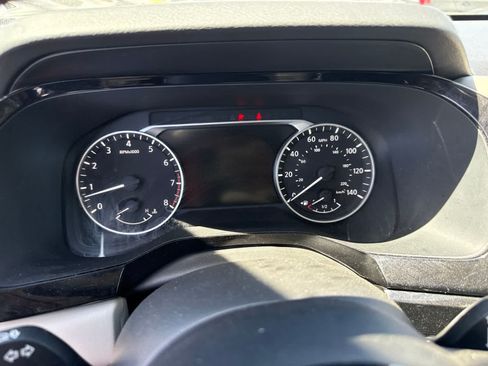 Used 2022 Nissan Pathfinder SL w/ SL Premium Package FWD image 19