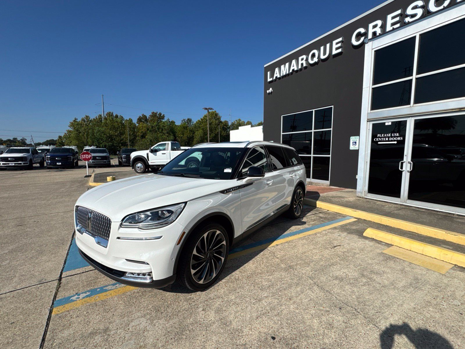 Used 2022 Lincoln Aviator Reserve w/ Equipment Group 201A AWD/4WD image 8