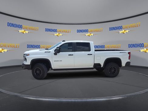 Used 2024 Chevrolet Silverado 2500 ZR2 w/ ZR2 Bison Edition AWD/4WD image 12