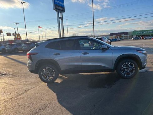 New 2026 Chevrolet Trax LT w/ LT Convenience Package image 6