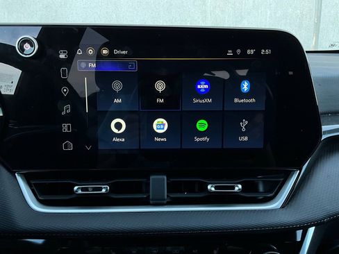 Used 2025 Chevrolet Equinox LT image 29