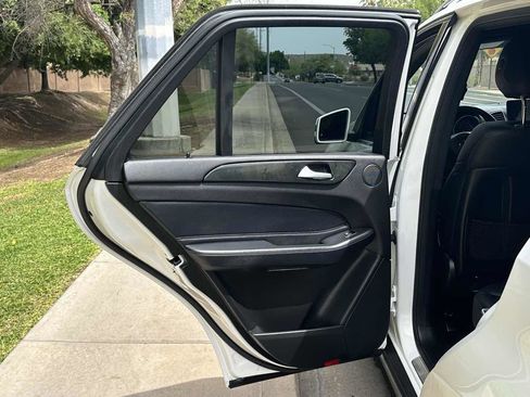 Used 2018 Mercedes-Benz GLE 350 w/ Premium 1 Package image 43