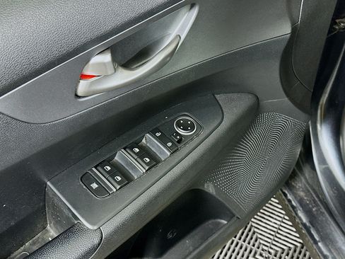 Used 2021 Kia Forte LXS FWD image 15