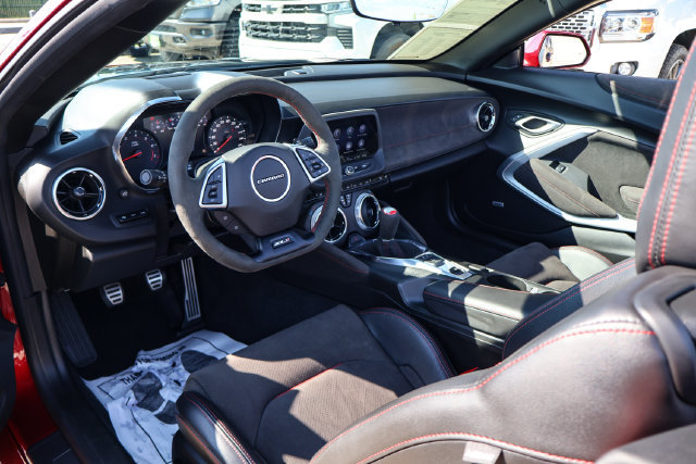 Used 2022 Chevrolet Camaro ZL1 RWD image 8