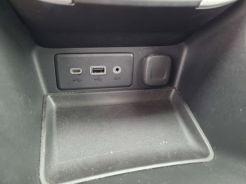 Used 2023 GMC Terrain SLE w/ Driver Convenience Package image 21