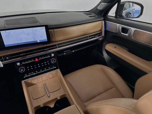 Used 2024 Hyundai Santa Fe Limited image 24