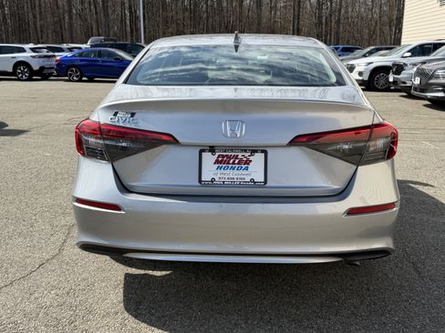 Used 2023 Honda Civic LX image 5