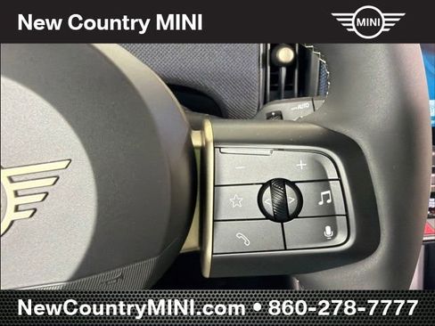 Certified 2025 MINI Cooper 2-Door Hardtop FWD image 18
