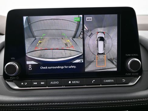 Used 2023 Nissan Rogue SL image 15