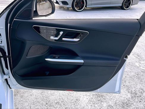 Used 2025 Mercedes-Benz C 300 4MATIC Sedan image 22