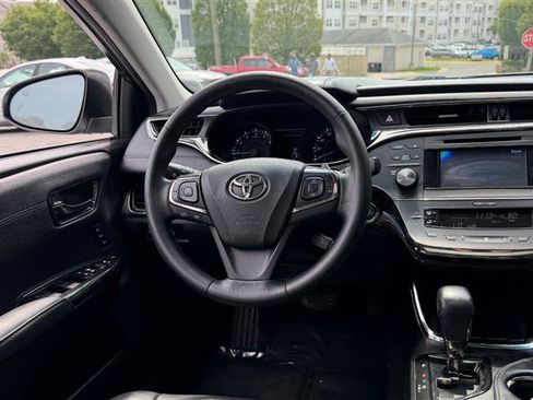 Used 2014 Toyota Avalon XLE Touring FWD image 26