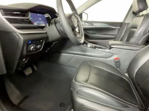 Used 2023 Jeep Grand Cherokee 4WD 4xe image 25