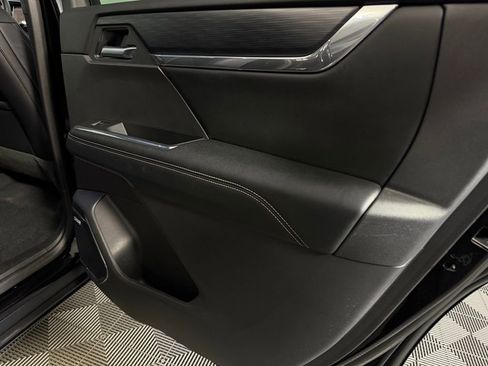 Used 2025 GMC Acadia Elevation w/ Elevation Premium Package image 32