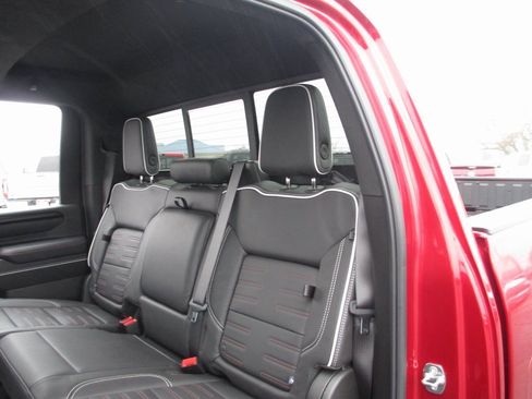 Used 2025 GMC Sierra 2500 AT4X image 23