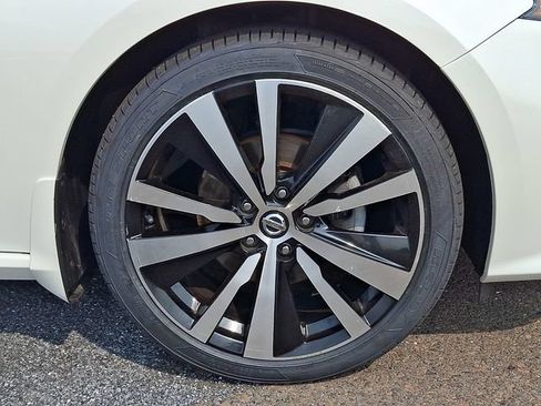 Used 2019 Nissan Altima 2.5 Platinum AWD/4WD image 8