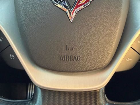 Used 2015 Chevrolet Corvette Z06 w/ 3LZ Preferred Equipment Group RWD image 21