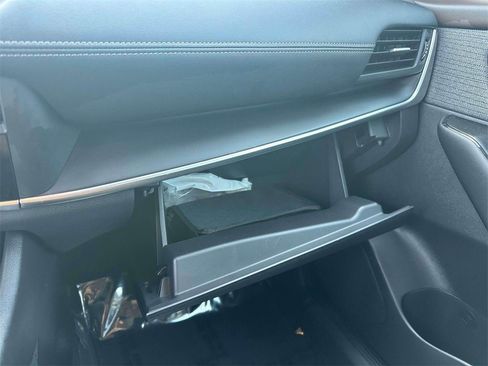 Certified 2023 Nissan Rogue S image 32