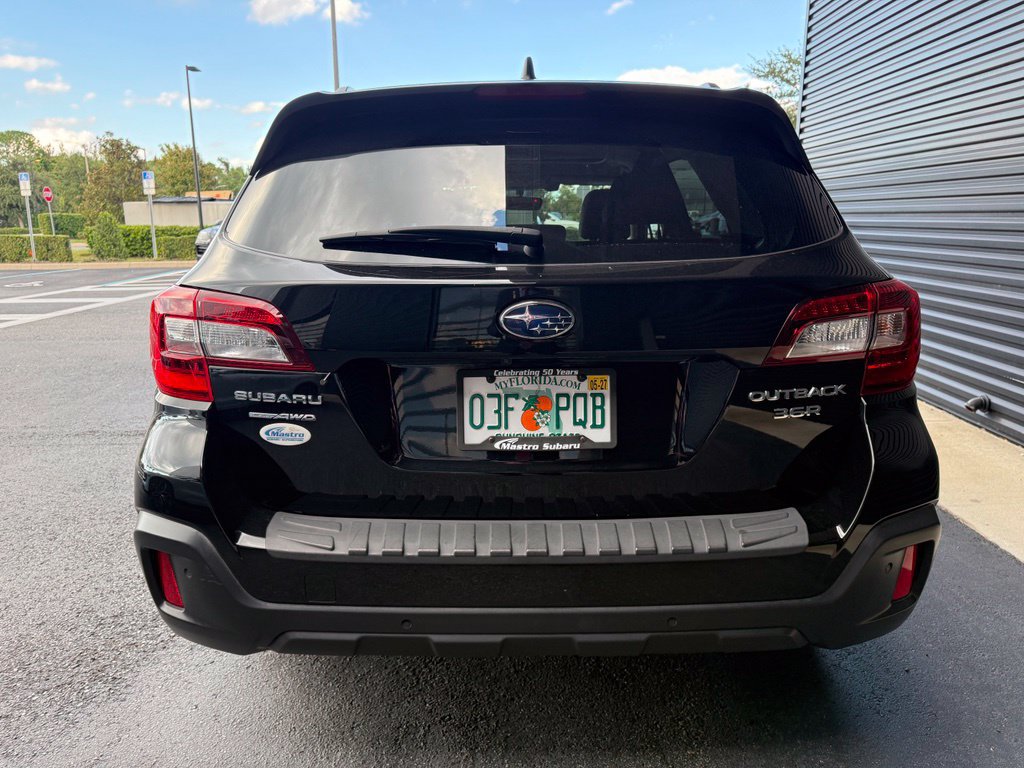 Used 2019 Subaru Outback 3.6R Touring AWD/4WD image 5