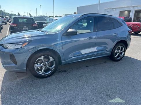 Used 2023 Ford Escape ST-Line w/ Tech Pack #1 AWD/4WD image 10