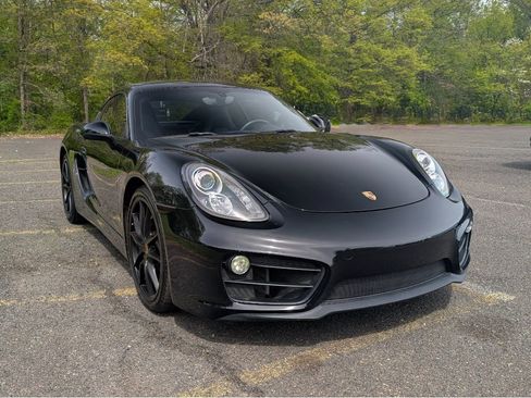 Used 2016 Porsche Cayman w/ Convenience Package RWD image 3