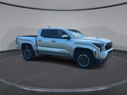 Used 2024 Toyota Tacoma TRD Sport RWD image 2