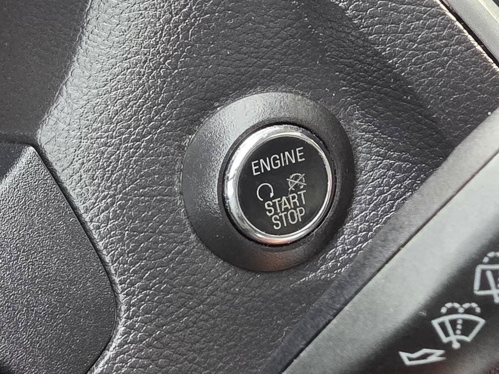 Used 2014 Ford Focus Titanium FWD image 26