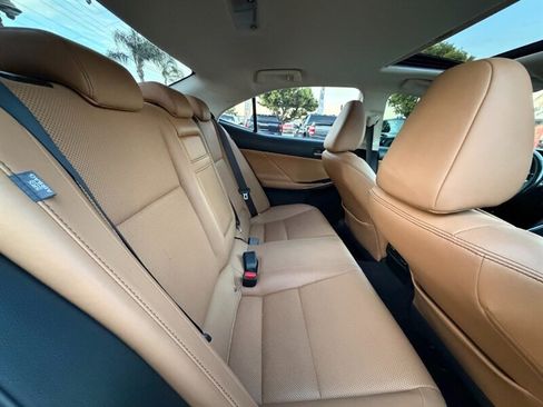 Used 2018 Lexus IS 300 RWD image 36