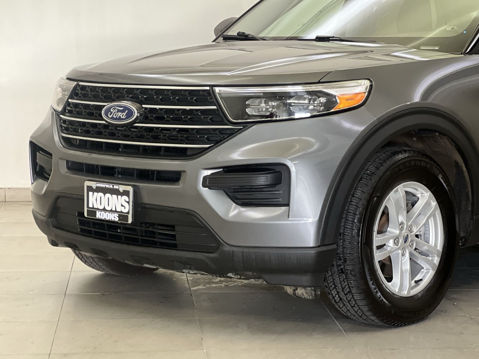 Used 2023 Ford Explorer XLT AWD/4WD image 29