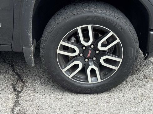 Used 2021 GMC Sierra 1500 AT4 w/ AT4 Preferred Package AWD/4WD image 10