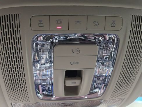 Used 2025 Mercedes-Benz Maybach GLS 600 4MATIC image 34